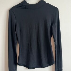 Black lululemon running shirt. Lululemon long sleeve tee